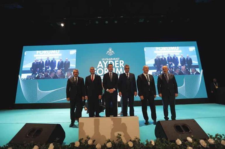 Bakan Bayraktar: Dünyada adaletsiz bir enerji dağılımı var