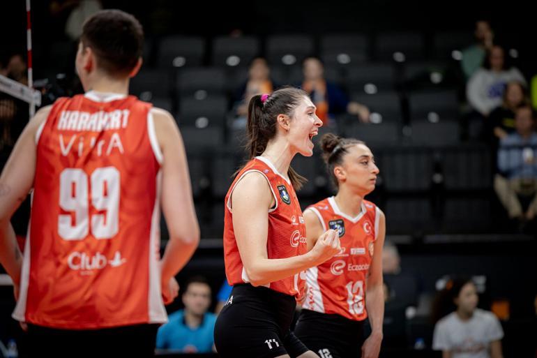 Eczacıbaşı Dynavit - Olympiacos Piraeus: 3-0