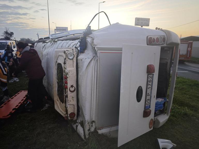 Aydında işçi servis minibüsü devrildi; 16 yaralı