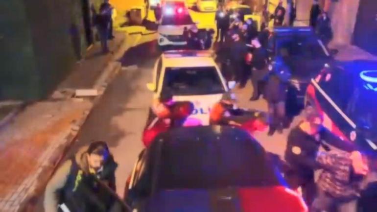 Avcılar’da uyuşturucu operasyonu: Evde sokağı izlemek için kamera sistemi kurmuşlar