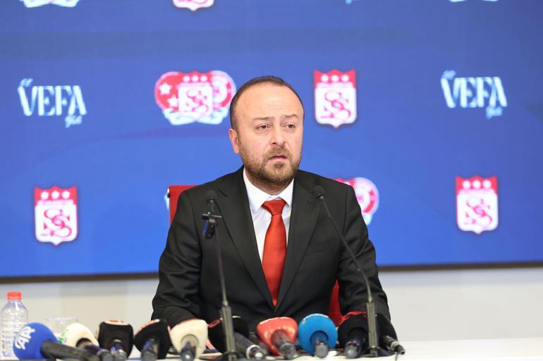 Sivasspor Başkanı Özçoban: Transfer tahtasını açıp, Sivassporu hak ettiği yere getireceğiz