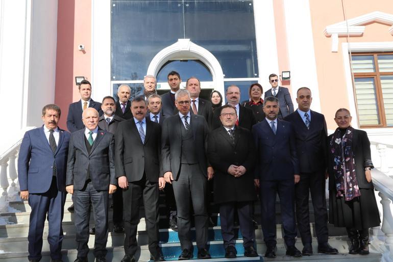 Bakan Memişoğlu: Milletimize hizmet için gece gündüz çalışıyoruz