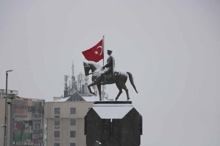 Kayseride kar etkili oldu