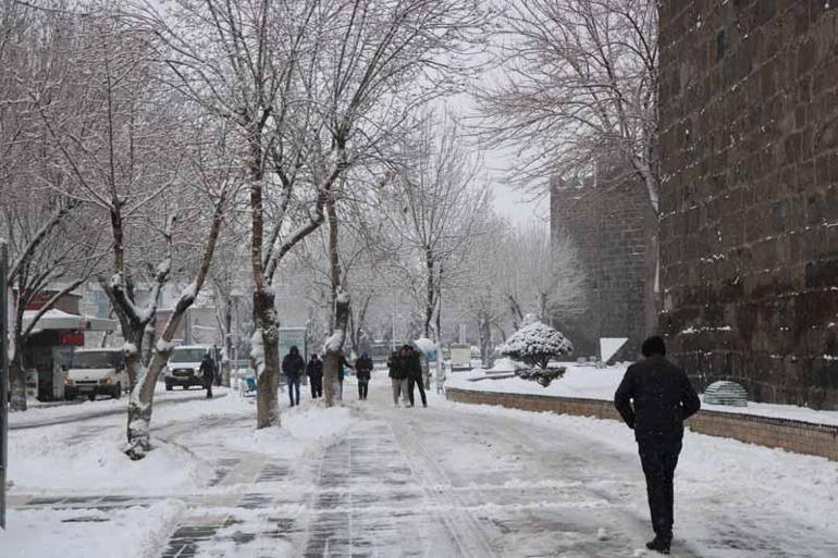 Kayseride kar etkili oldu