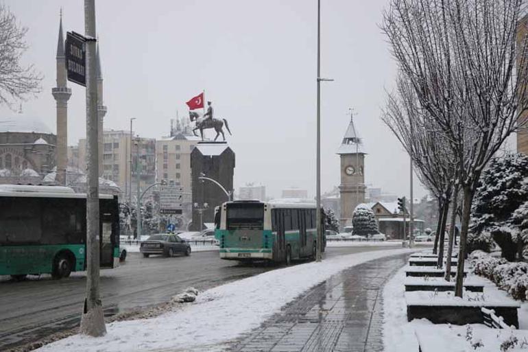 Kayseride kar etkili oldu