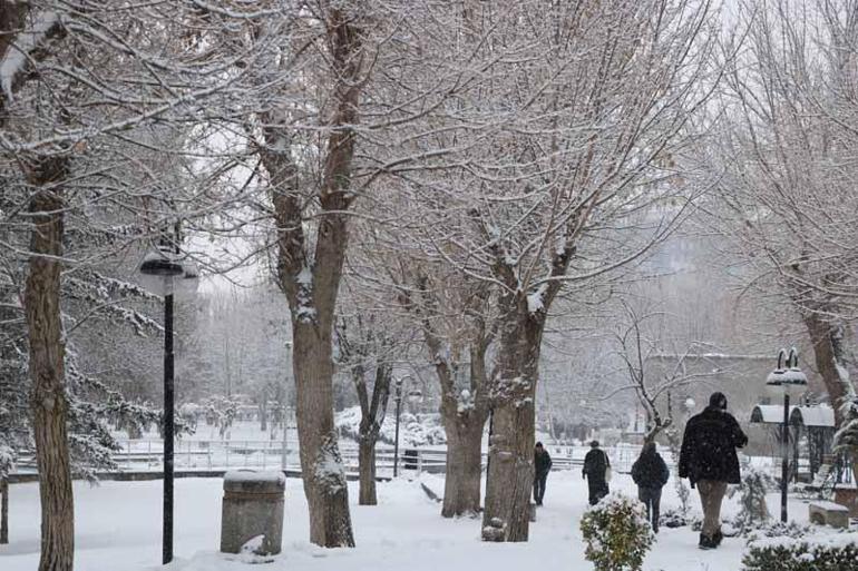 Kayseride kar etkili oldu