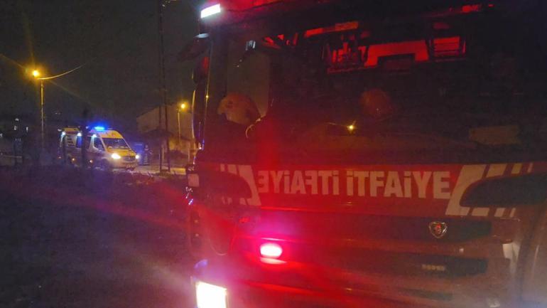 Arnavutköyde kömürlükte başlayan yangın binaya sıçradı
