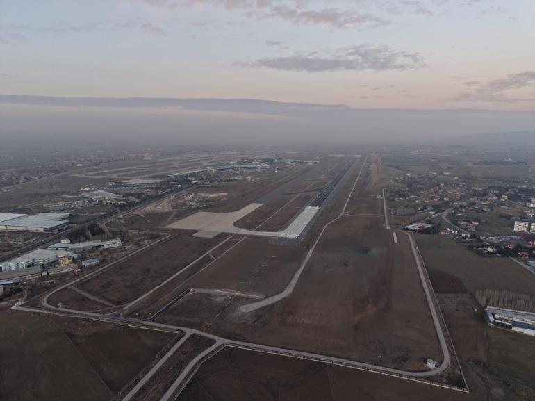 Esenboğa Havalimanının 3üncü pisti ve yeni kulesi yarın hizmete açılacak