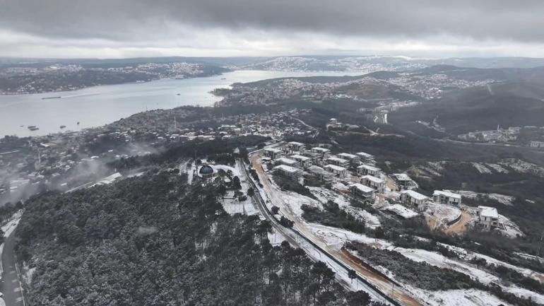 İstanbulda kar yağışı; sokaklar beyaza büründü