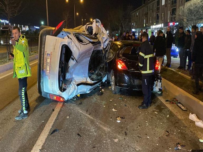 Yakıtı biten otomobilinin yanında beklerken hafif ticari araç çarpan mobilyacı toprağa verildi