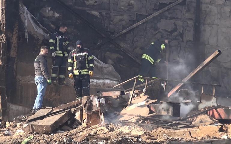 Erzurumdaki yangında ölen 2 kişi toprağa verildi