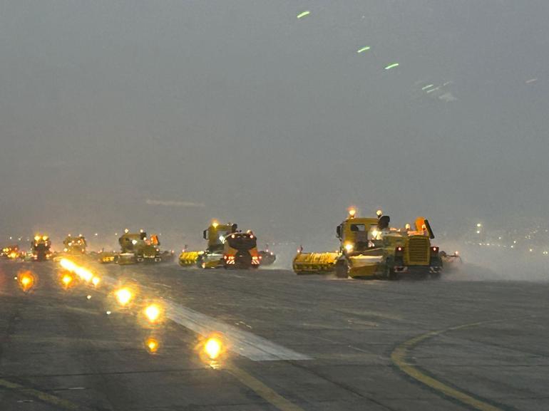 Sabiha Gökçen Havalimanı’nda karla mücadele; pistler açık tutuluyor