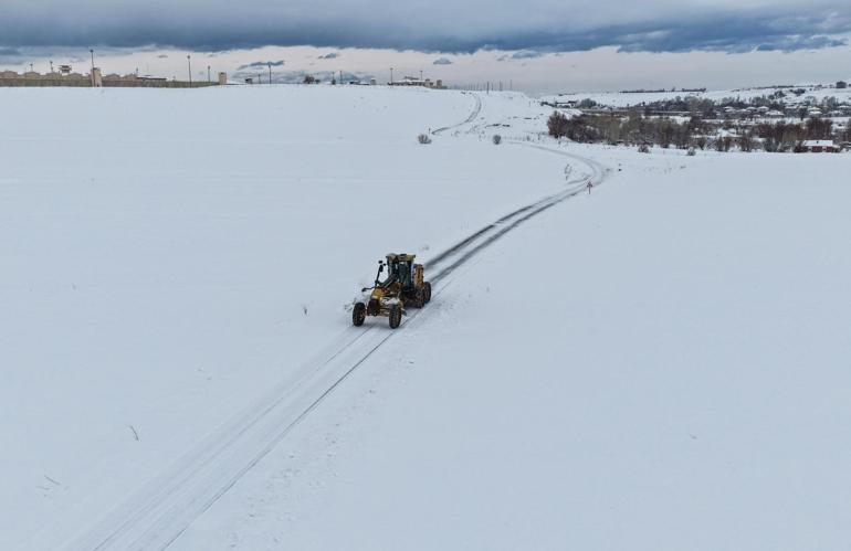 Vanda 283 yerleşim yeri ulaşıma kapandı