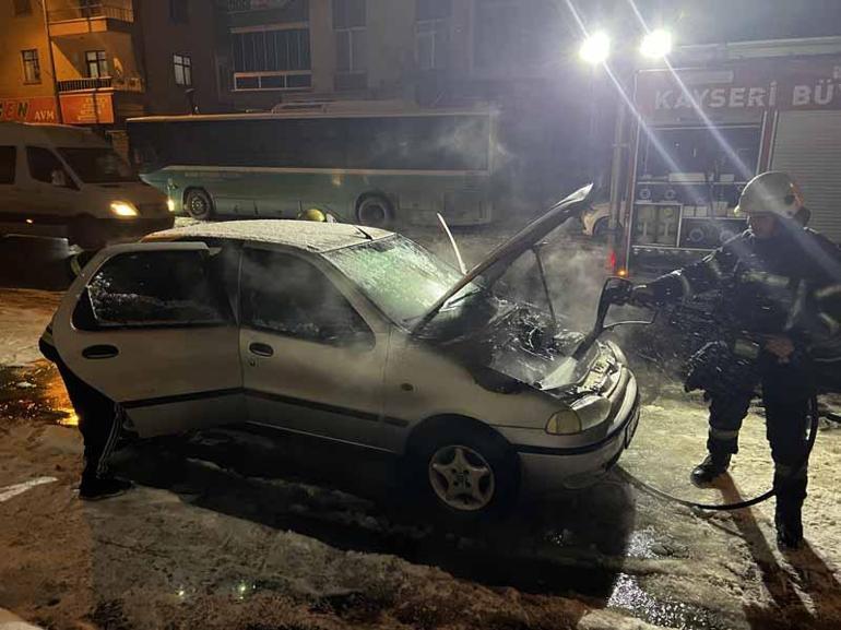 Kayseri’de otomobil çalıştırıldığı sırada alev aldı
