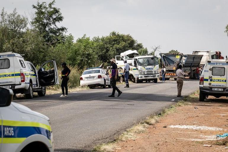 Güney Afrikada kaza: 13 ölü