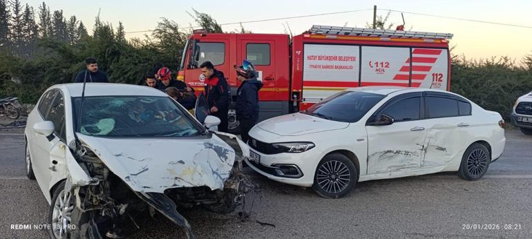 Hatayda 5 aracın karıştığı zincirleme kaza kamerada; 4 yaralı