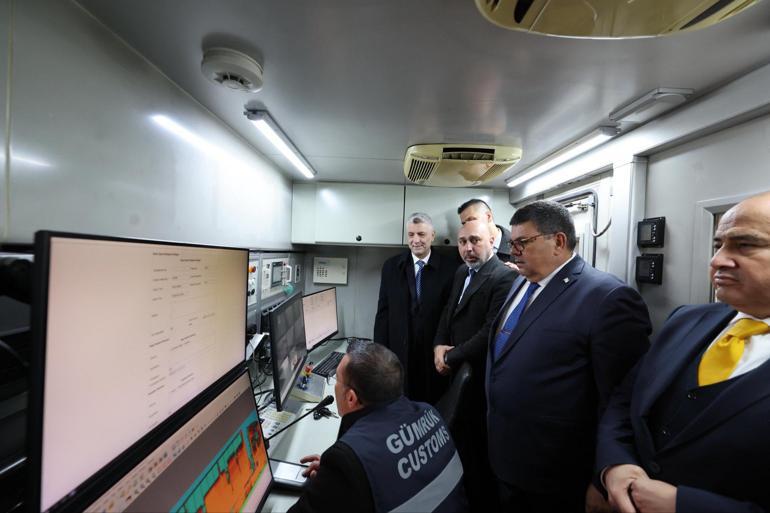 Ticaret Bakanı Bolat, KKTCde