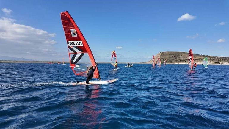 TYF Yelken Ligi Techno 293 2nci Ayak Yarışları Foça’da başladı