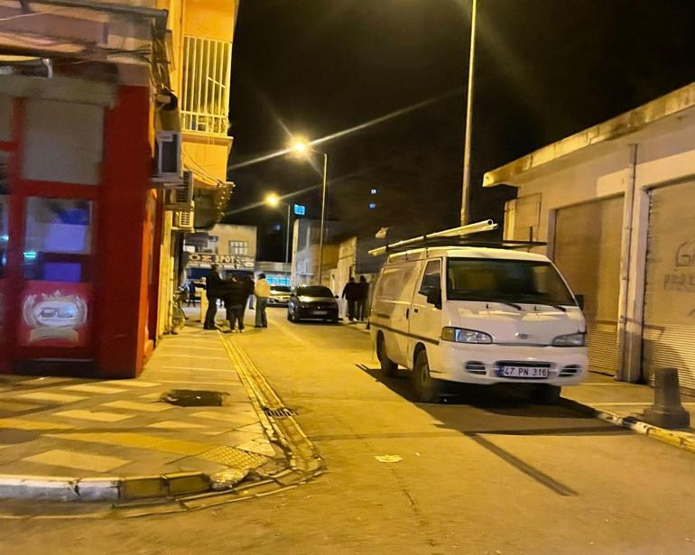 Mardinde silahlı ve sopalı park yeri kavgasında 3 kişi yaralandı; olay anı kamerada