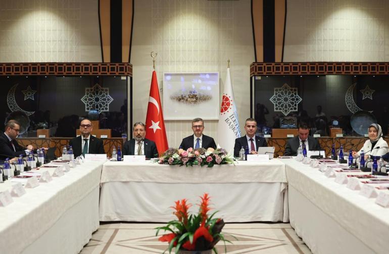 İletişim Başkanı Duran: Dünyada figüran olmayıp aktif rol almak zorundayız