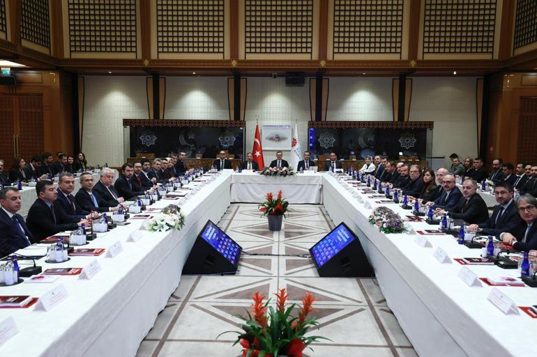 İletişim Başkanı Duran: Dünyada figüran olmayıp aktif rol almak zorundayız