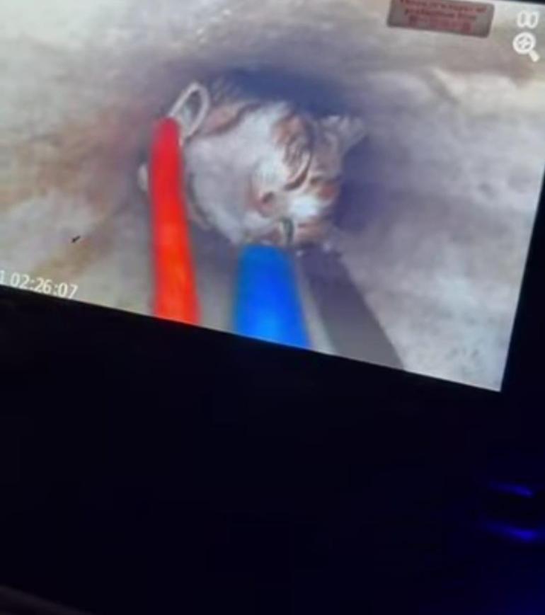 Kuyuya düşen yavru kedi, 2 saatlik çalışmayla kurtarıldı