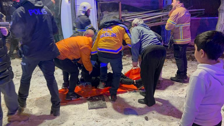 Nevşehirde kamyonet, otomobile arkadan çarptı: 4 yaralı