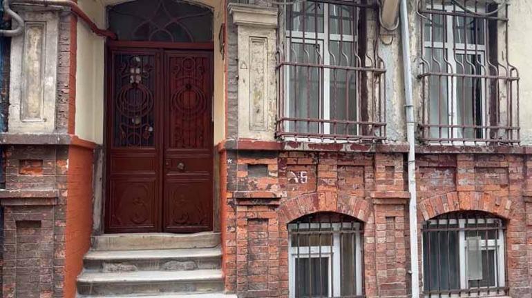 Beyoğlu’nda İngiliz John Paul misafir kaldığı evde ölü bulundu