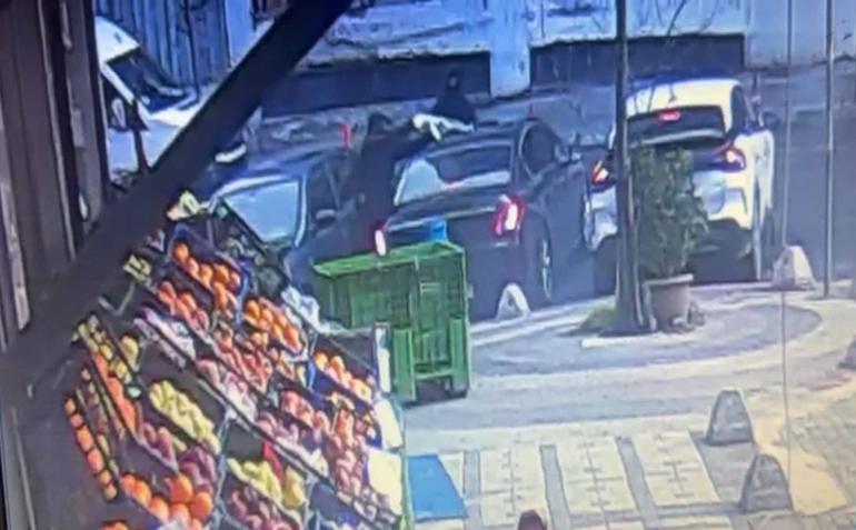 Kağıthanedeki kalaşnikoflu saldırının güvenlik kamerası görüntüleri ortaya çıktı