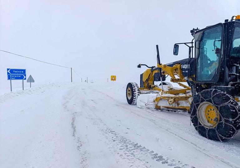 Vanda 287 yerleşim yeri yolundan 89u ulaşıma açıldı