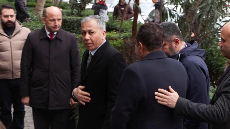 Bakan Yerlikaya, Güngören’de öldürülen Atlas Çağlayan’ın ailesine taziye ziyaretinde bulundu