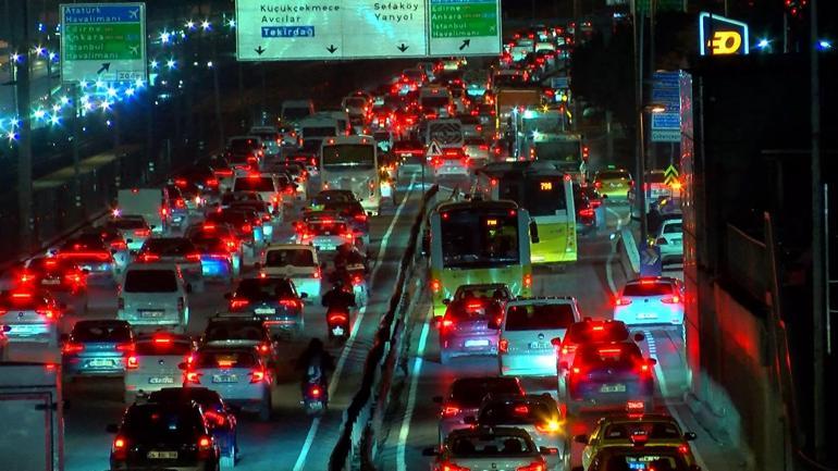 İstanbul’da trafik yoğunluğu yüzde 87’ye ulaştı