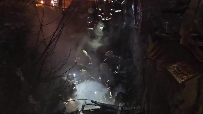 Eyüpsultanda gecekonduda yangın: 1 ölü 1 yaralı