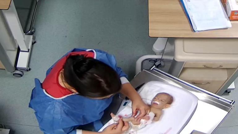 Hemşire şiddeti sonucu engelli kalan Deniz Esinin darbedilme anları kamerada