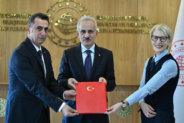 Hidrojen yakıtlı tren için imzalar atıldı