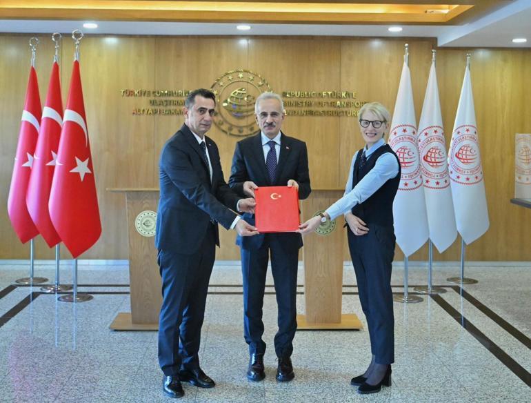 Hidrojen yakıtlı tren için imzalar atıldı