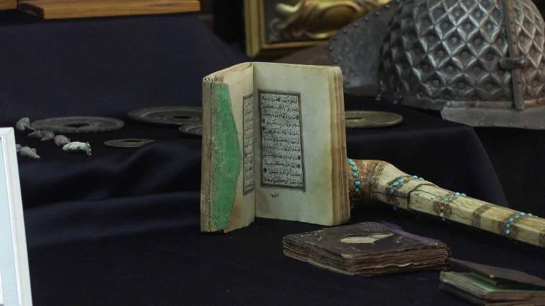 İstanbulda tarihi eser operasyonunda ele geçirilen 5 binin üzerinde eser sergilendi