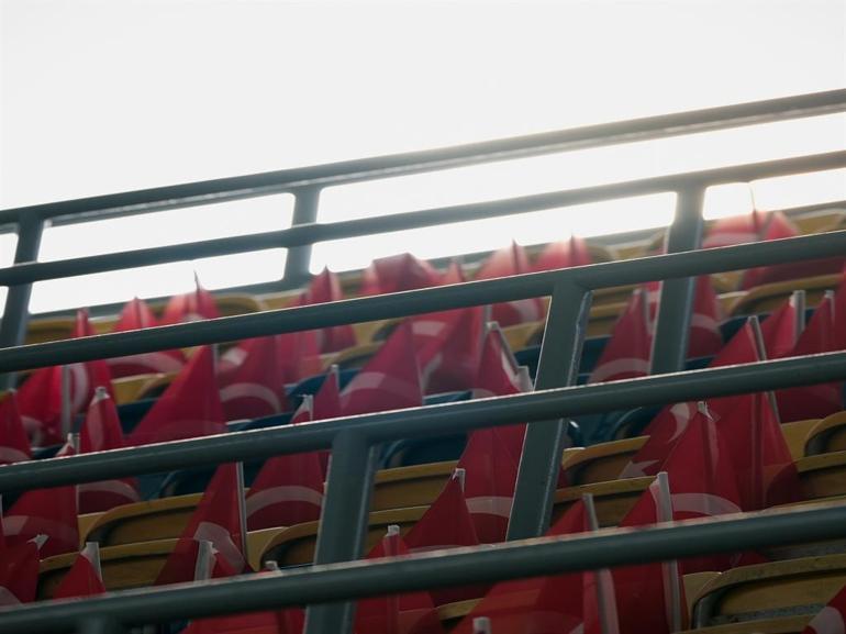 Kadıköy, Türk bayraklarıyla donatıldı