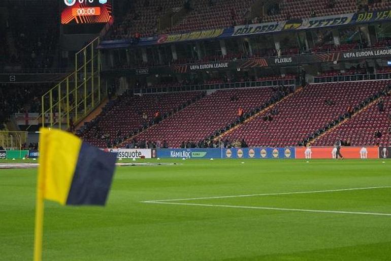 Kadıköy, Türk bayraklarıyla donatıldı