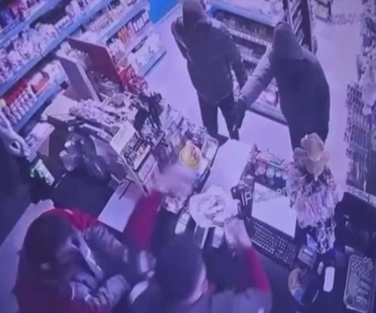 Konyada akaryakıt istasyonunda silahlı soygun: 3 gözaltı