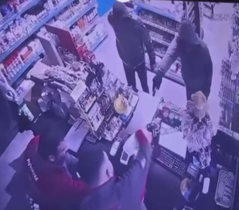 Konyada akaryakıt istasyonunda silahlı soygun: 3 gözaltı