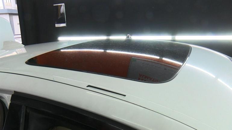 Aracını satarken sunroofun modifiye olduğunu öğrenince fenalaşıp hastaneye kaldırıldı