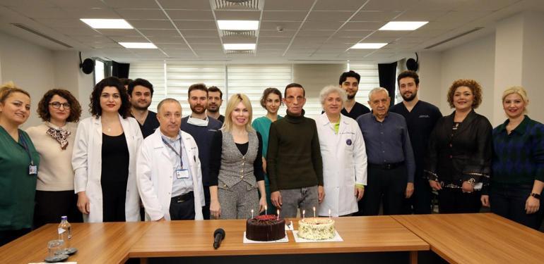 İlk yüz nakilli Uğur Acar, hayata 14 yıldır başka bir yüzle bakıyor