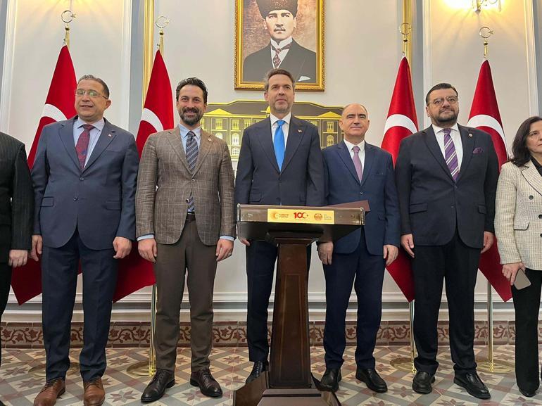 Bakan Bayraktar: Her vatandaşımızı ev sahibi yapana kadar mücadeleye devam edeceğiz