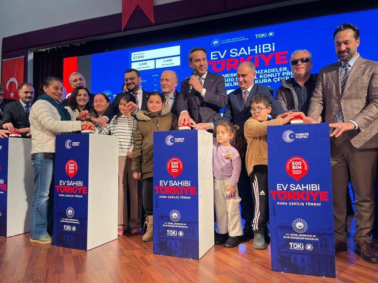 Bakan Bayraktar: Her vatandaşımızı ev sahibi yapana kadar mücadeleye devam edeceğiz