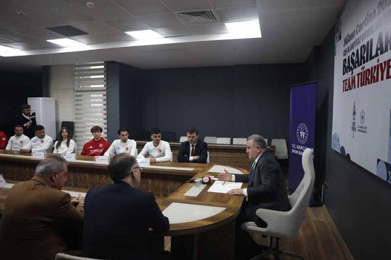 Bakan Bak 2026 Kış Olimpiyatlarına katılacak milli sporcuları kabul etti