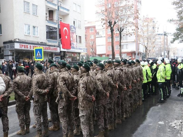 Şehit Emniyet Müdürü Gaffar Okkan ve 5 mesai arkadaşı Diyarbakır’da anıldı