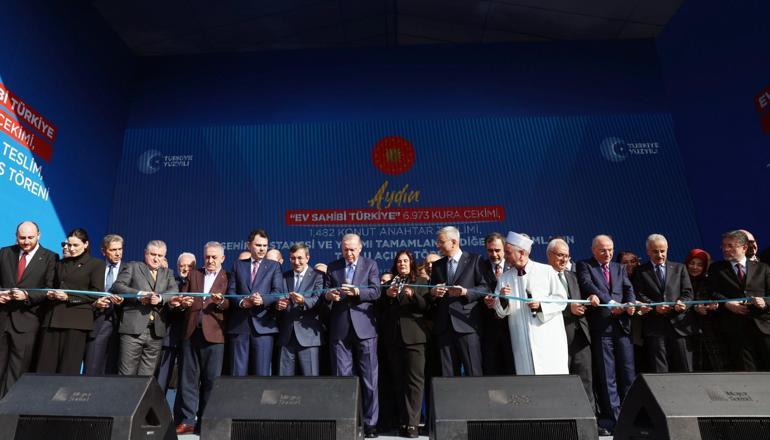 Cumhurbaşkanı Erdoğan: Ne emekli umurlarında ne maaş yerine harçlık verdikleri işçiler