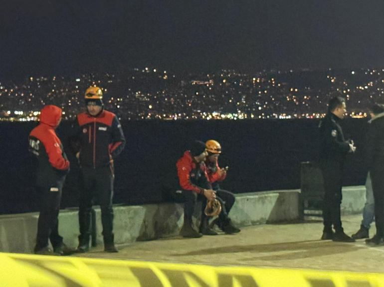 Balıkçılar, denizde dalgıç kıyafetli erkek cesedi buldu