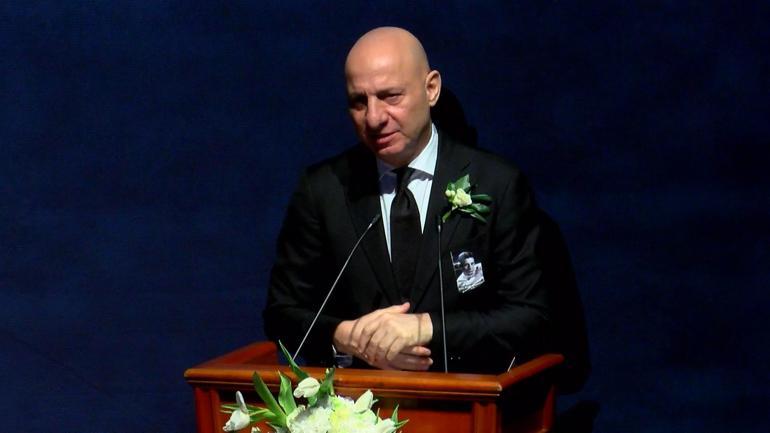 Haldun Dormen için Muhsin Ertuğrul Sahnesinde tören düzenlendi